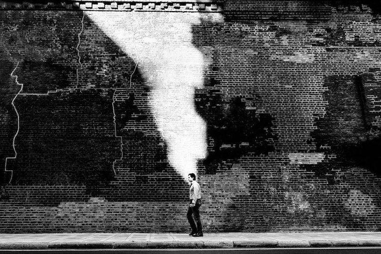 Черно-белая уличная съемка от именитого мастера стрит-фотографии Алана Шаллера