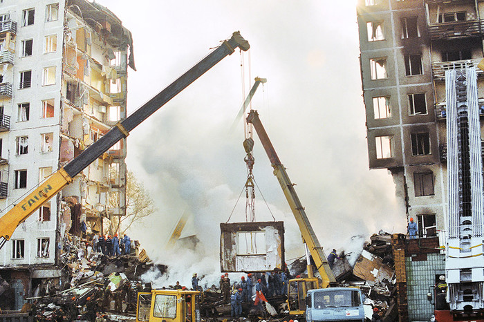 Фотография: К годовщине взрыва жилого дома на улице Гурьянова в Москве №9 - BigPicture.ru