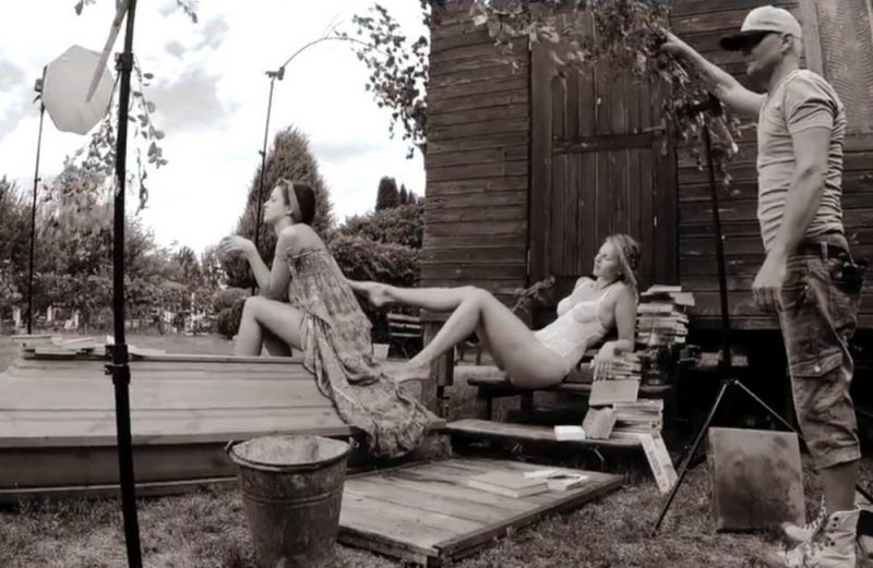 Фотография: Эротический календарь от польских гробовщиков стал хитом сети №12 - BigPicture.ru