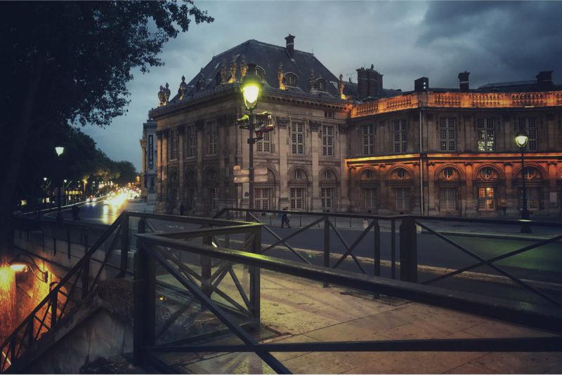 Фотография: Париж ночью: французский фотограф Лоик Ле Кере делает потрясающие снимки на свой телефон №14 - BigPicture.ru