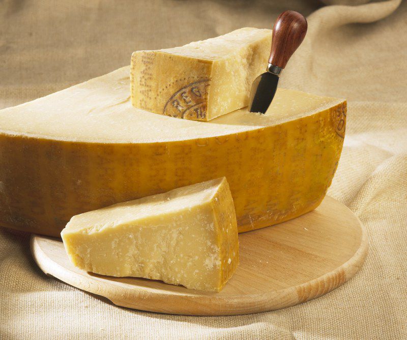 Фотография: Пармезан — вкусно, но дорого: страсти английских матросов по итальянскому сыру №7 - BigPicture.ru