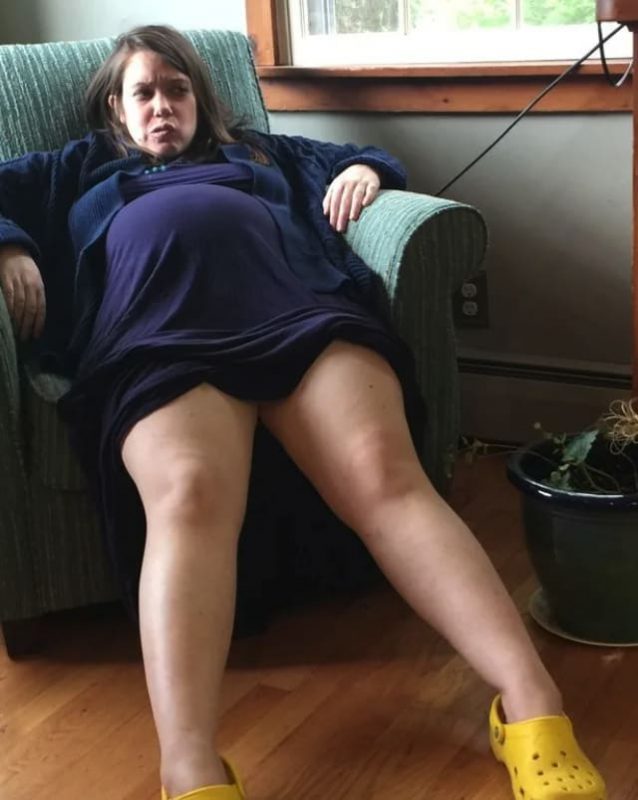 Фотография: Огромные ноги, огромный живот, огромное все: 22 фото о реальности беременных женщин №10 - BigPicture.ru