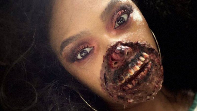 Фотография: Девушка с реалистичным гримом зомби ввела в заблуждение врачей №2 - BigPicture.ru