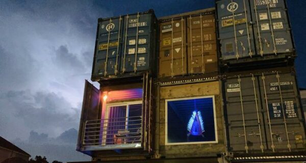 Американец построил роскошный дом своей мечты из 11 морских контейнеров