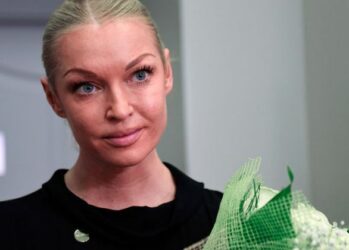 Худеющая Волочкова показала тележку из супермаркета и огорчила поклонников