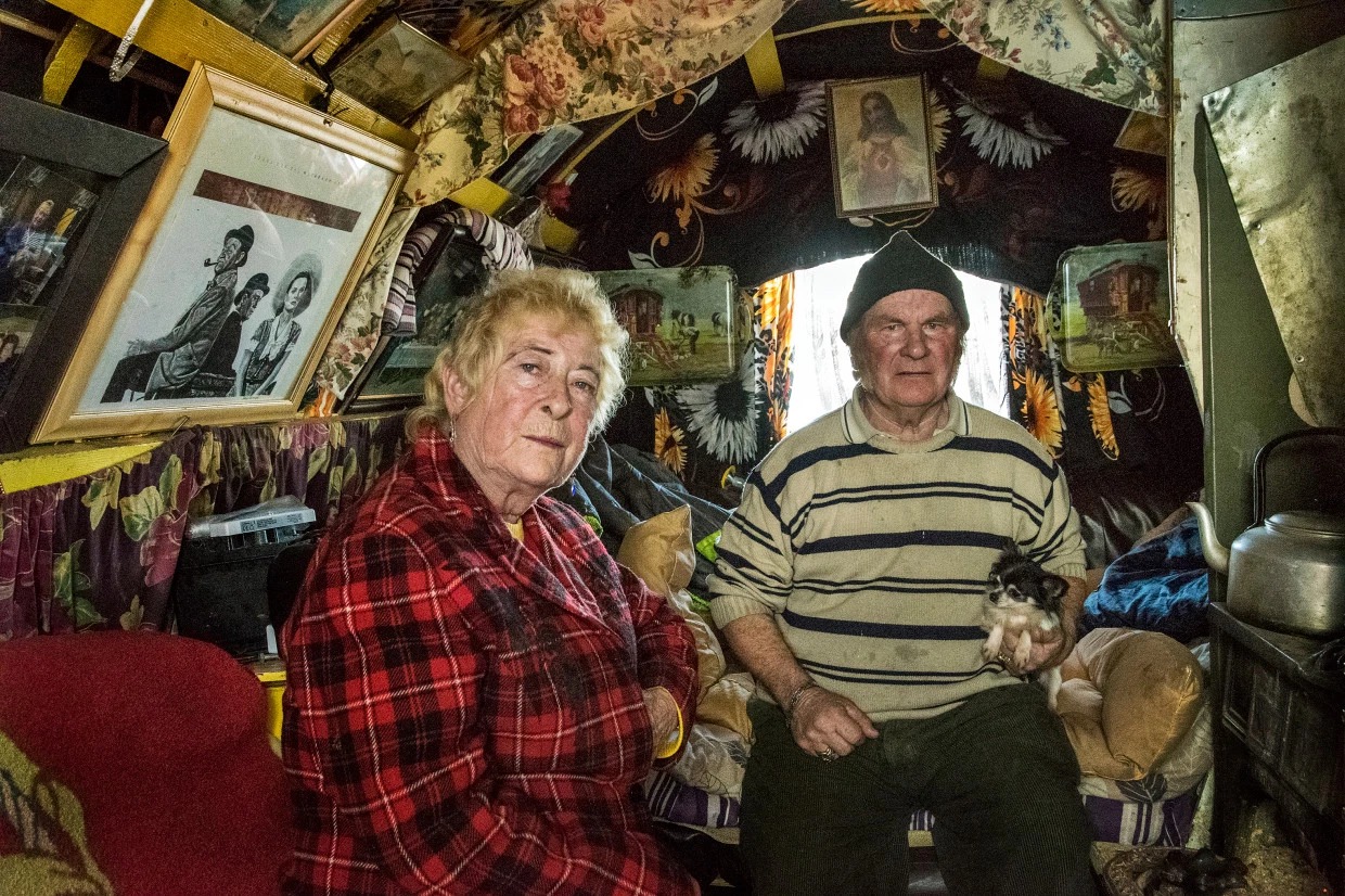 Фотография: Караван: тайная жизнь ирландских цыган на пронзительных фотографиях Джозефа Филиппа Бевилларда №6 - BigPicture.ru