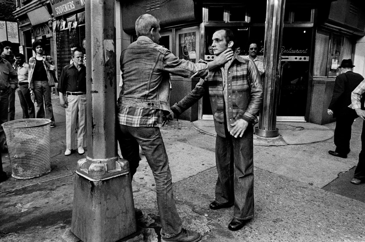 Фотография: Черно-белая реальность Нью-Йорка 80-х на фотографиях Брюса Гилдена №7 - BigPicture.ru