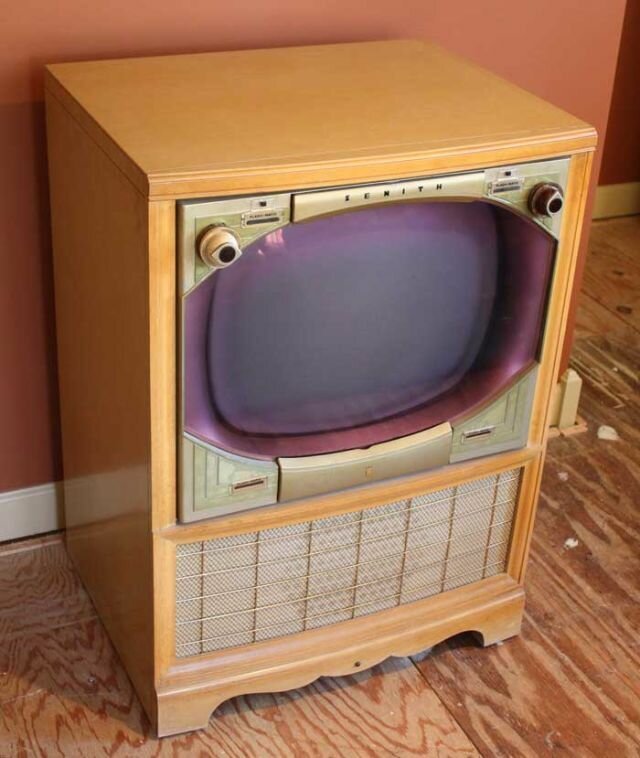 Как выглядел первый в истории пульт для телевизора