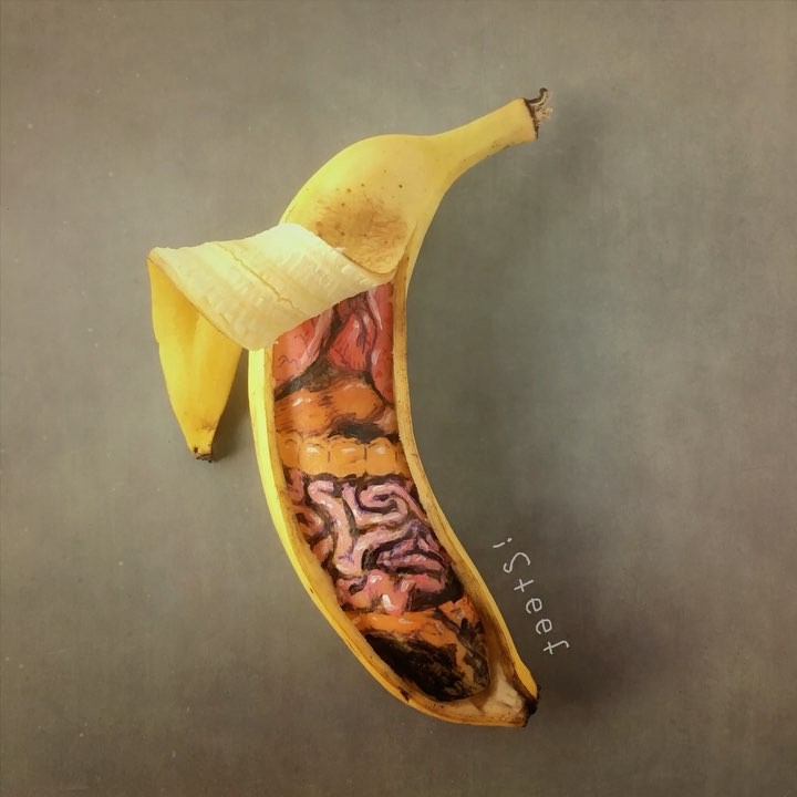 Фотография: Назло мрамору: скульптор отсекает лишнее от бананов №9 - BigPicture.ru