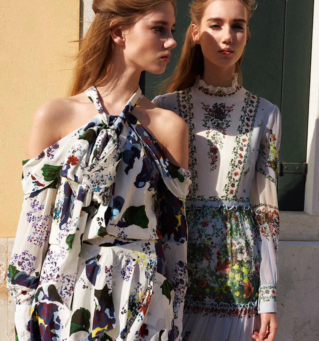 Фотография: Двойная порция гламура: почему красотки-близняшки так востребованы в модной индустрии №19 - BigPicture.ru