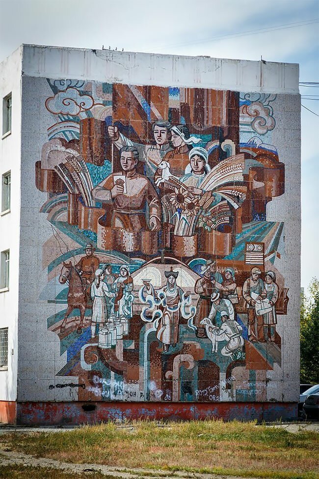 Фотография: Уникальные мозаики, сохранившиеся со времен Советского Союза №2 - BigPicture.ru