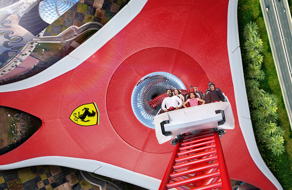 Фотография: На волне адреналина: Ferrari World в Абу-Даби обогнал Disney в борьбе за звание лучшего тематического парка мира №6 - BigPicture.ru