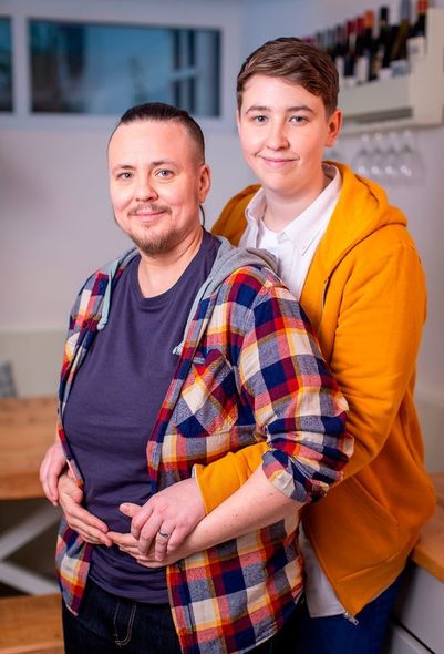 Фотография: Трансгендер помог родить ребенка трансгендеру от трансгендера №2 - BigPicture.ru