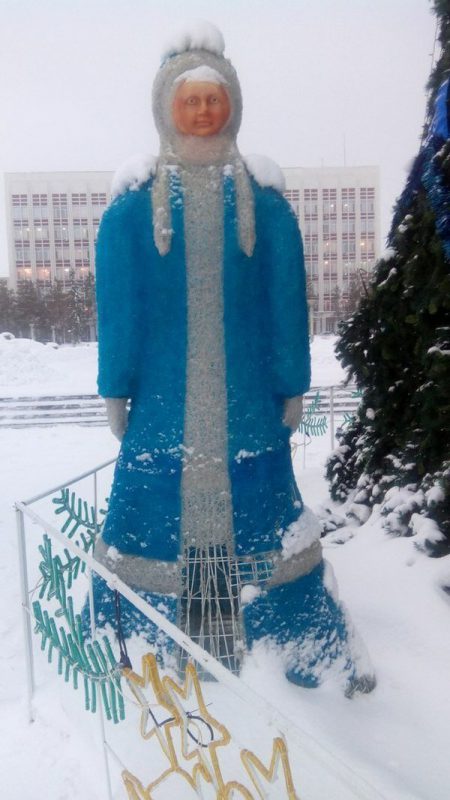 Фотография: 25 фото необычных снегурочек, от которых у вас появится новогоднее настроение №10 - BigPicture.ru