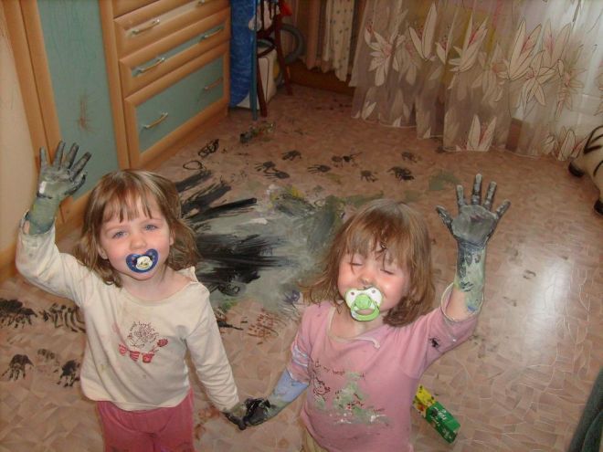 Фотография: 25 смешных фото о том, как выглядят 5 минут тишины в доме, где есть малыш №1 - BigPicture.ru
