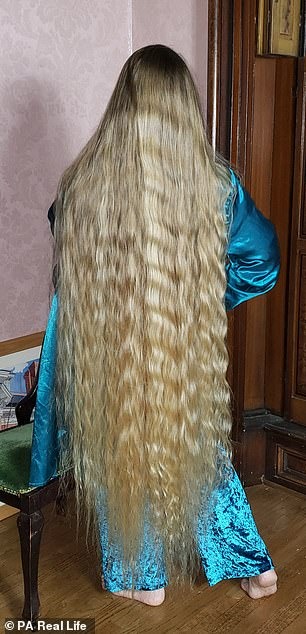 Фотография: Длина имеет значение: фетишисты предлагают американке деньги за то, чтобы она показала им волосы №3 - BigPicture.ru