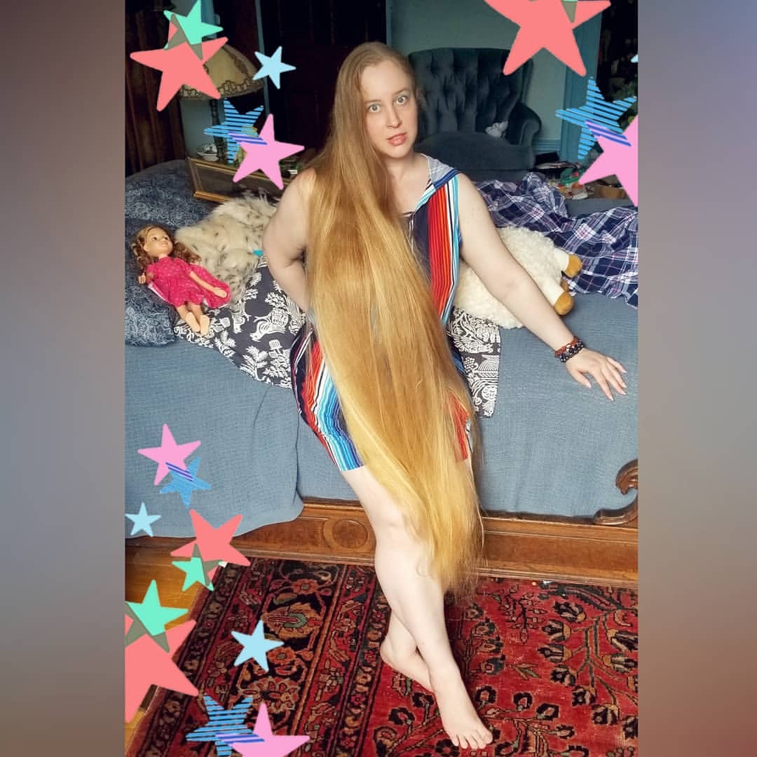 Фотография: Длина имеет значение: фетишисты предлагают американке деньги за то, чтобы она показала им волосы №12 - BigPicture.ru
