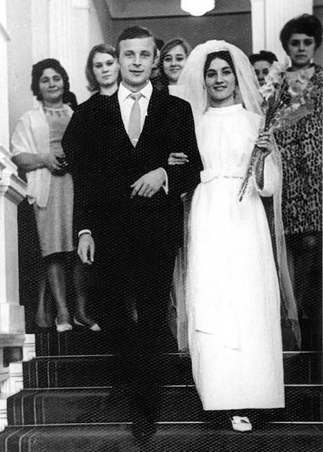 Фотография: В чем выходили замуж звезды советской эпохи: редкие свадебные кадры №10 - BigPicture.ru