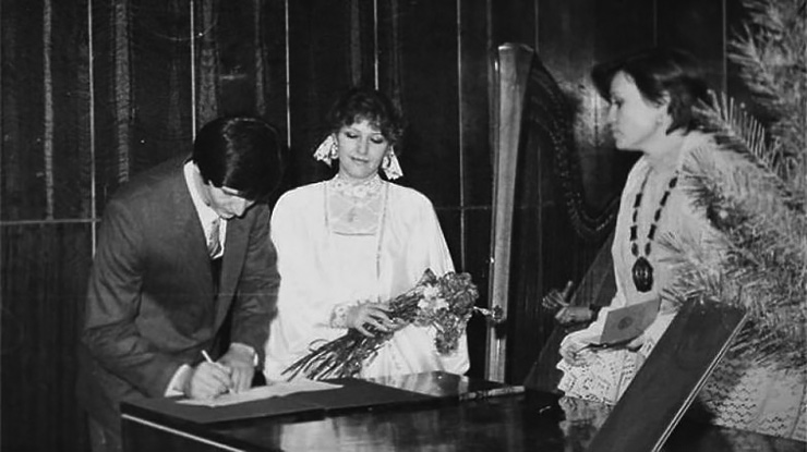 Фотография: В чем выходили замуж звезды советской эпохи: редкие свадебные кадры №6 - BigPicture.ru