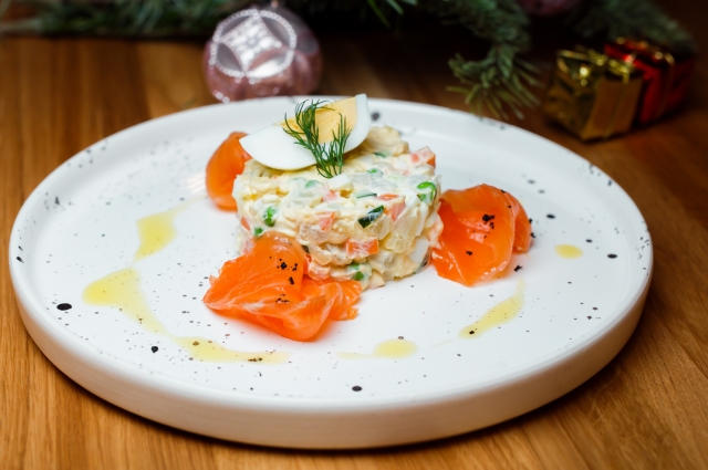 Фотография: Новые вкусы старого салата: 8 интересных рецептов новогоднего оливье №8 - BigPicture.ru