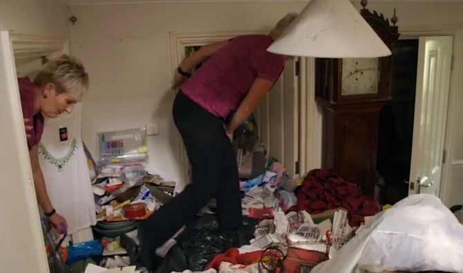 Фотография: Когда жизнь превращается в мусорник: британский телеканал показал дома самых жутких барахольщиков страны №6 - BigPicture.ru