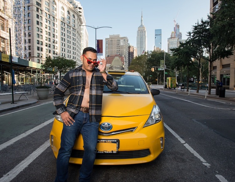 Фотография: Улыбочка, шеф! Необычный календарь с фотографиями нью-йоркских таксистов уже в продаже №14 - BigPicture.ru