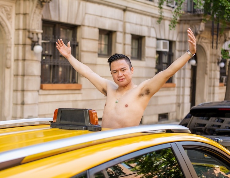 Фотография: Улыбочка, шеф! Необычный календарь с фотографиями нью-йоркских таксистов уже в продаже №7 - BigPicture.ru
