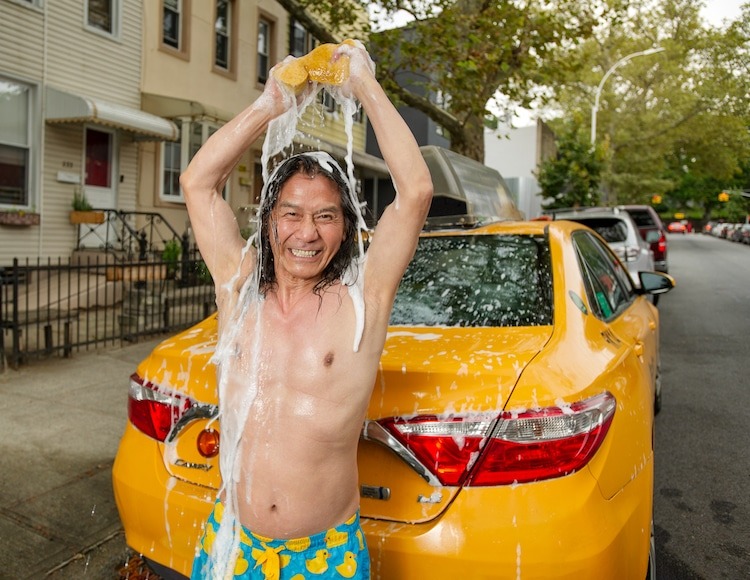 Фотография: Улыбочка, шеф! Необычный календарь с фотографиями нью-йоркских таксистов уже в продаже №9 - BigPicture.ru