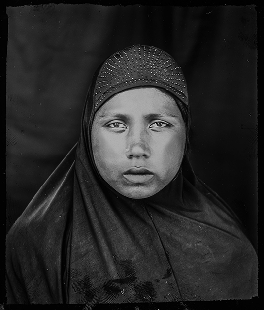 Фотография: Темные тела: мрачные истории на лучших черно-белых снимках со всего мира №10 - BigPicture.ru