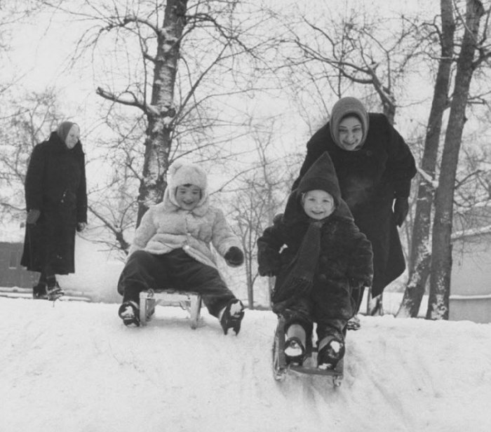 Фотография: Зимние катания на санках в СССР №15 - BigPicture.ru