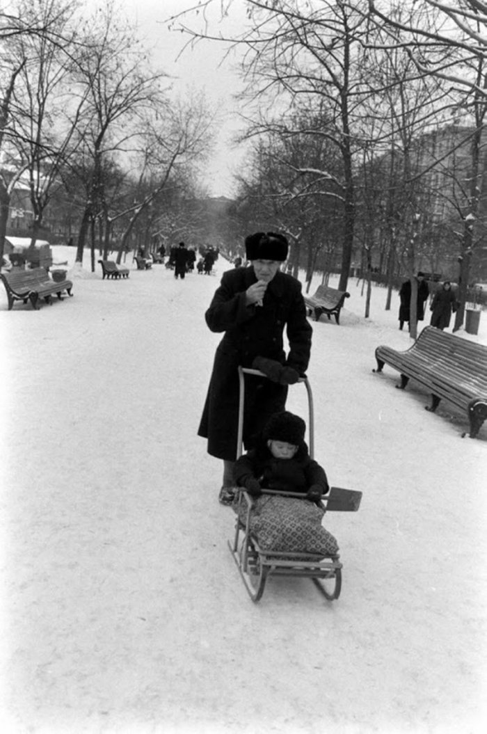 Фотография: Зимние катания на санках в СССР №17 - BigPicture.ru