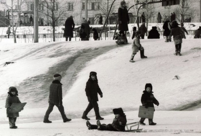 Фотография: Зимние катания на санках в СССР №23 - BigPicture.ru