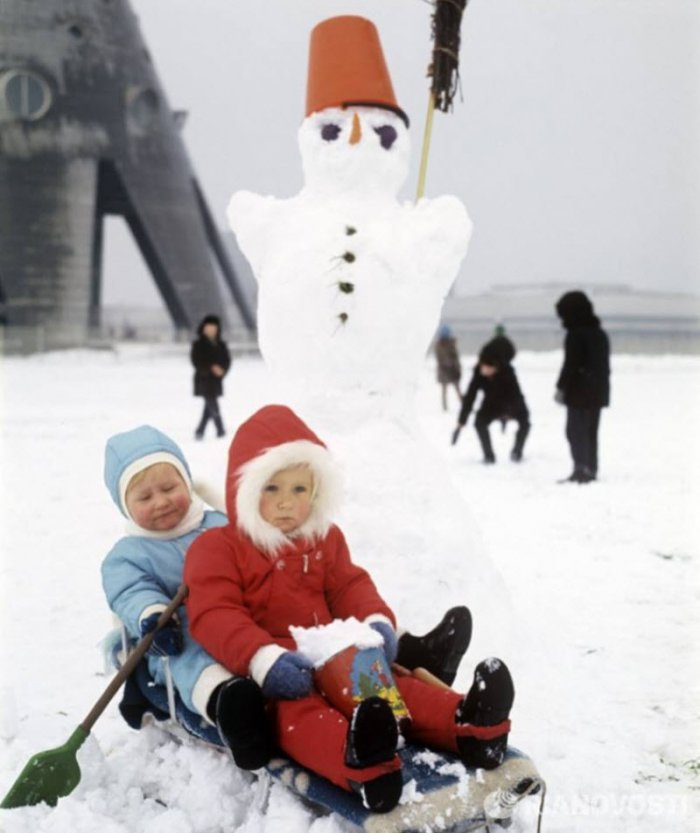 Фотография: Зимние катания на санках в СССР №34 - BigPicture.ru