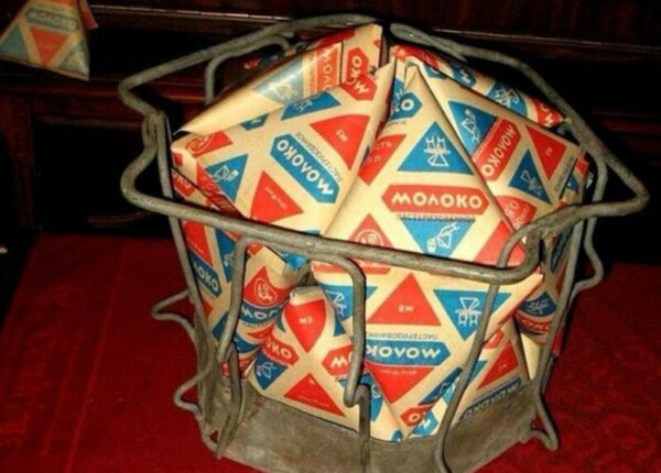 Почему в СССР продавали молоко в треугольных пакетах, как нас шведы одурачили