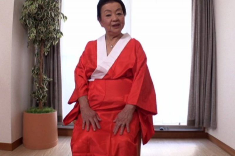 Фотография: Бабушка легкого поведения: японка начала сниматься в порно в 81 год №2 - BigPicture.ru