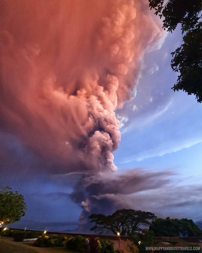 Фотография: Ужас, страх и красота: вся мощь вулкана Тааль в фотографиях №17 - BigPicture.ru
