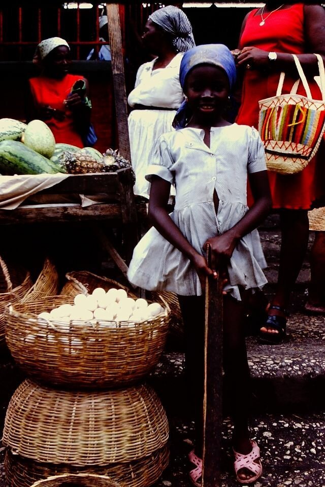 Фотография: 31 цветная фотография, документирующая жизнь Гаити в 1970-е №28 - BigPicture.ru