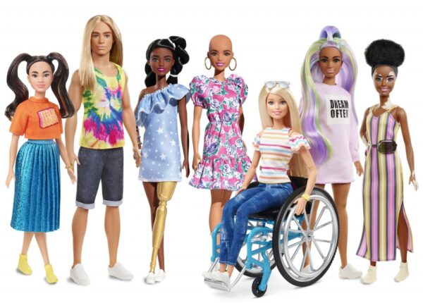 Барби без волос, с витилиго и протезами: компания Mattel выпустит инклюзивных кукол