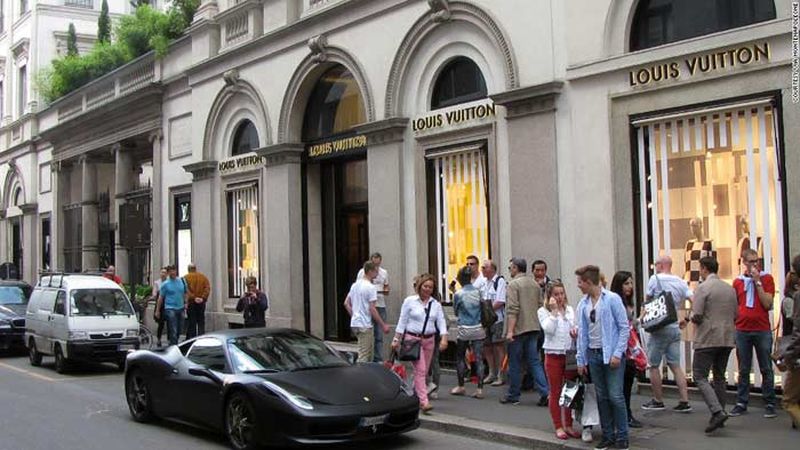 Фотография: Топ-10 самых дорогих улиц мира: цена коммерческой аренды за 1 кв.м №6 - BigPicture.ru