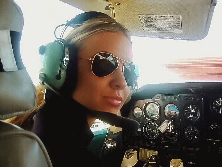 Фотография: 10 самых красивых девушек-пилотов, которые покорили Инстаграм №29 - BigPicture.ru