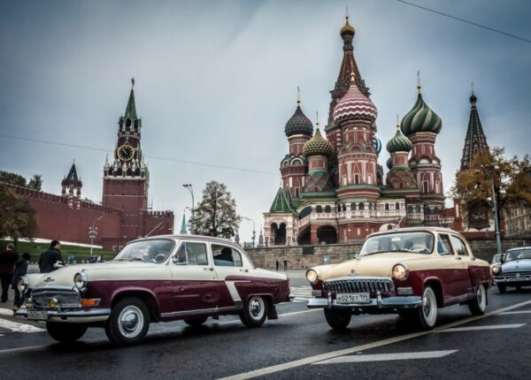 Тест: Только автомобилисты со стажем точно знают, о каких машинах мечтали граждане СССР