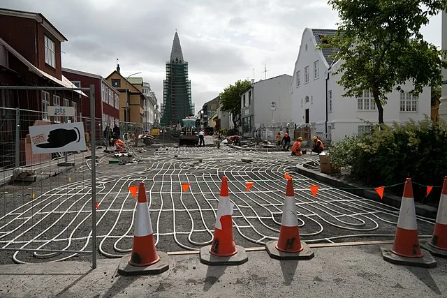 Фотография: Как устроены тротуары с подогревом в Исландии №6 - BigPicture.ru