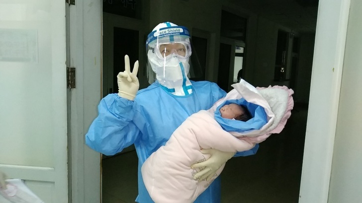 Фотография: 15 фотографий, которые демонстрируют весь ужас эпидемии коронавируса в Китае №15 - BigPicture.ru