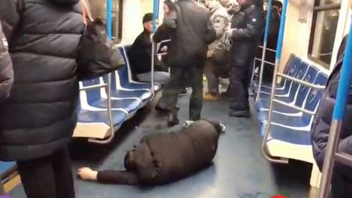 Фотография: Пранк с коронавирусом в московском метро закончился для шутника судом №3 - BigPicture.ru