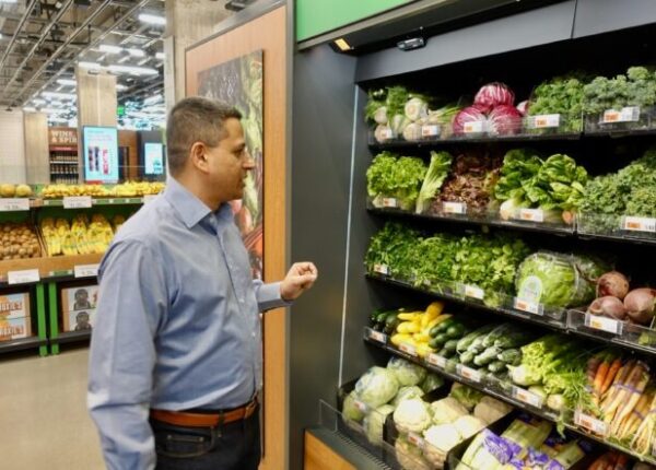 Внутри «Amazon Go Grocery»: компания открыла первый супермаркет без кассиров и кассовых дорожек