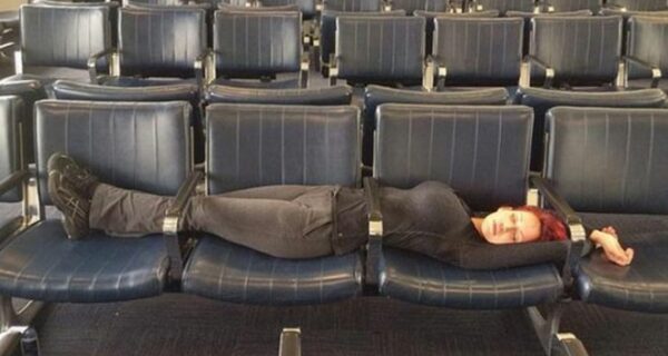 25 забавных снимков о том, что в аэропорту царит своя особая атмосфера