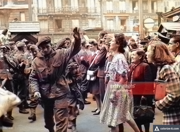 Фотография: Почему французы в 1944 году били в центре Парижа американцев №4 - BigPicture.ru