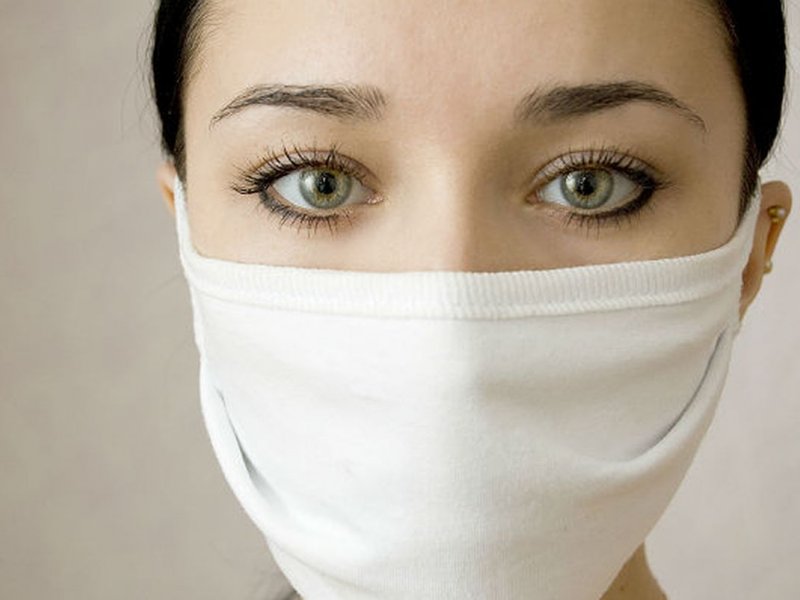 Фотография: Как носить маску, и спасет ли она от коронавируса №1 - BigPicture.ru