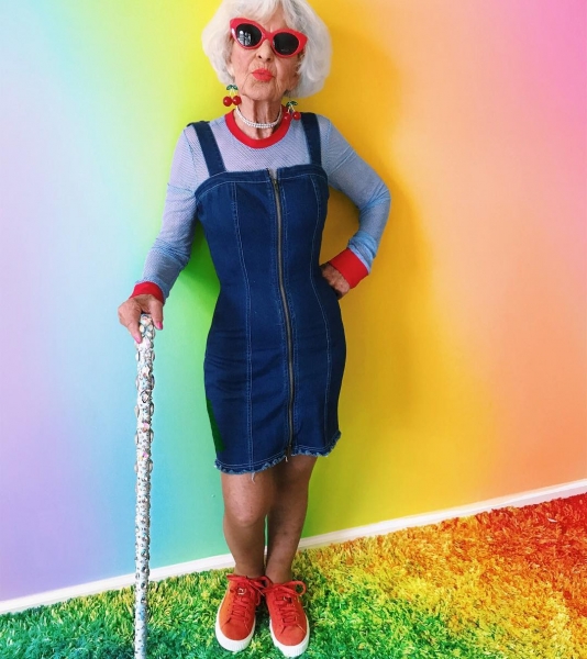 Фотография: 91-летняя бабуля-зажигалка Элен Рут ван Винкл, или Как нужно встречать старость №20 - BigPicture.ru