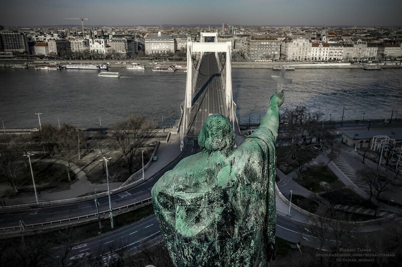 Фотография: Хроники апокалипсиса: 29 фотографий из карантинного Будапешта №13 - BigPicture.ru